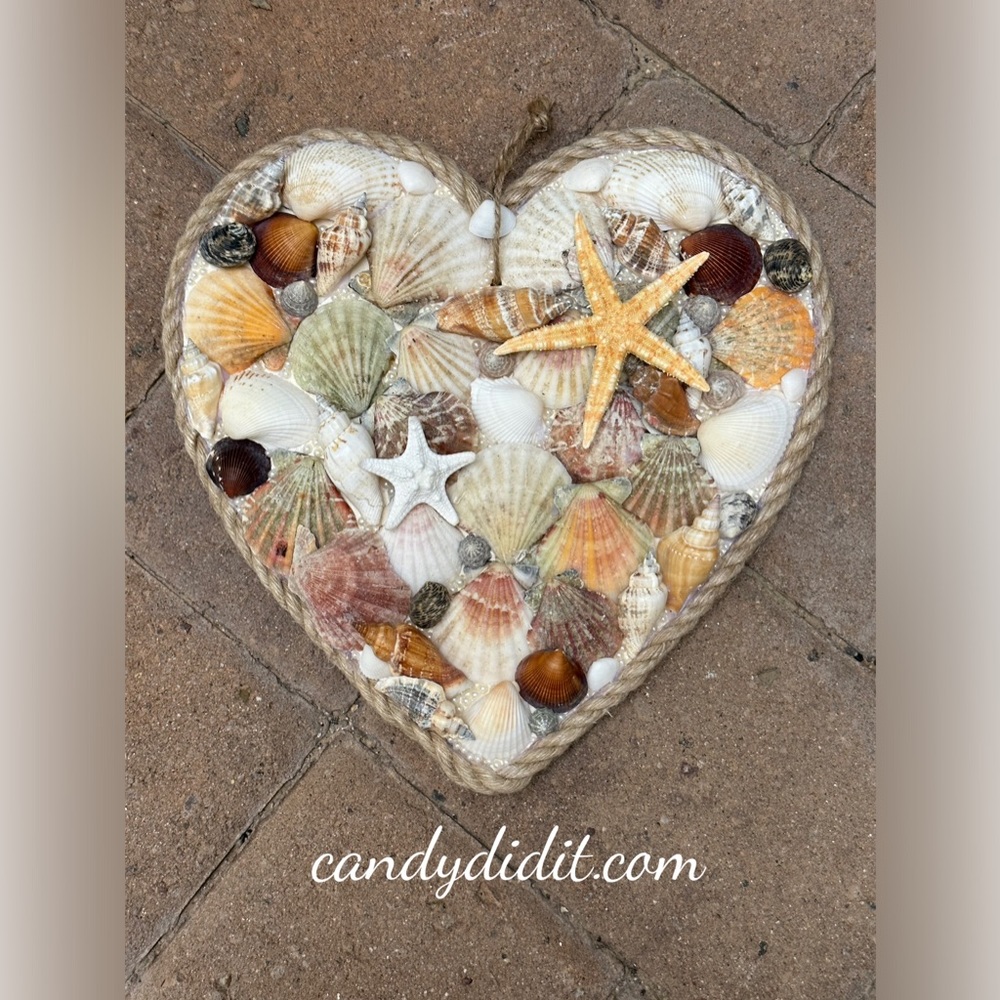 NWT Beautiful Handmade Beach Heart Sea Shell Wall Hanging By Candy Did It!